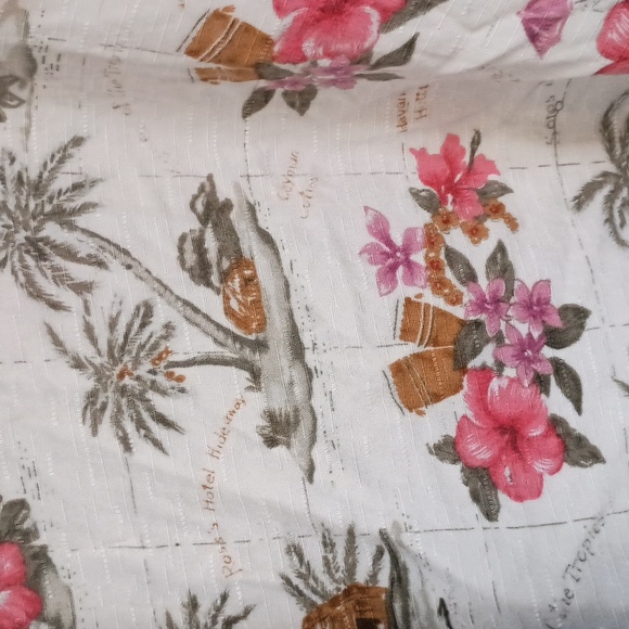 Caribbean Joe Rayon Cream & Pink Tropical Floral Print Shirt, Size Petite Large - Picture 3 of 6